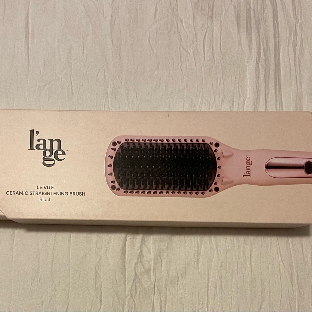 L'ange Le Vite Ceramic Straightening Brush - Blush. Excellent condition.
